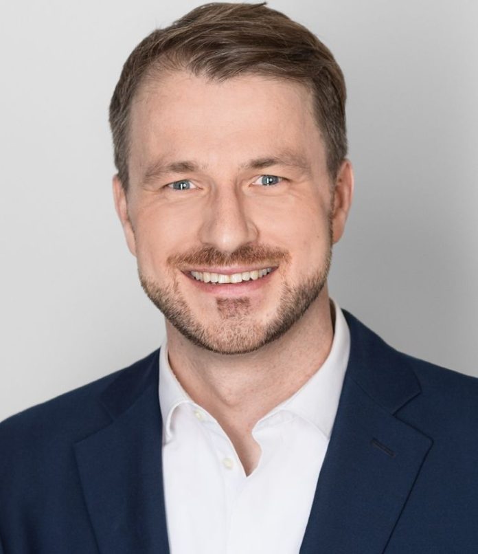 M-0031_41724_col_Hoffotografen_hoch_1