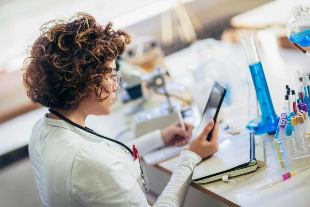 Scientist-on-tablet